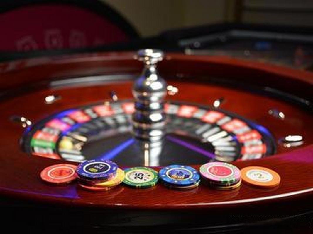 Fitur lengkap platform 338zk mencakup taruhan olahraga kasino langsung dan slot online